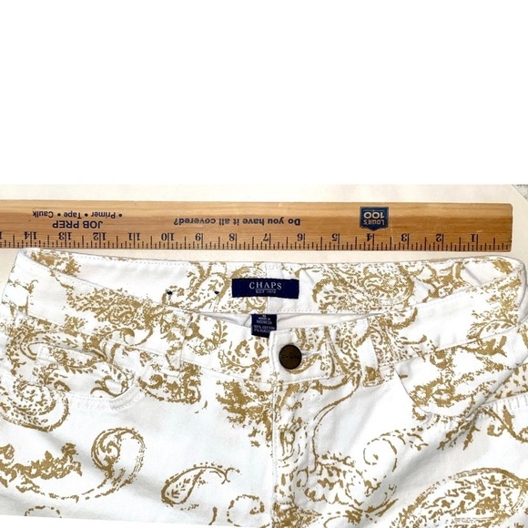 LIKE NEW - Chaps White and Yellow Denim 5 Pocket Capris Office Casual Size. 6 - Picture 8 of 9